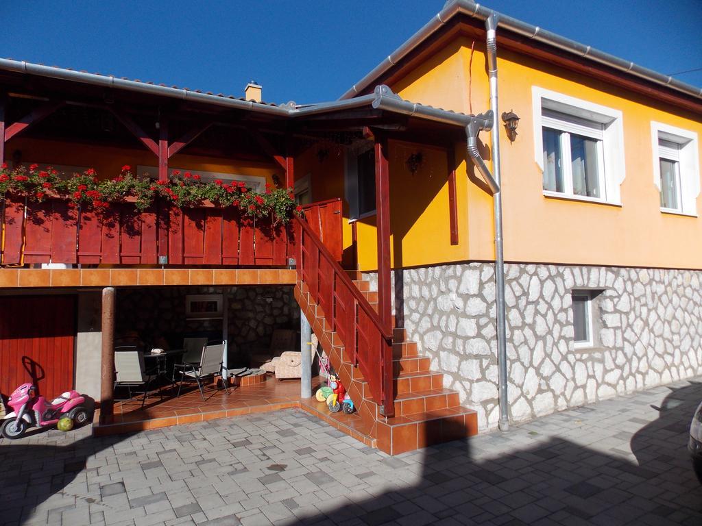 Szonja Apartman Egerszalok Exterior photo